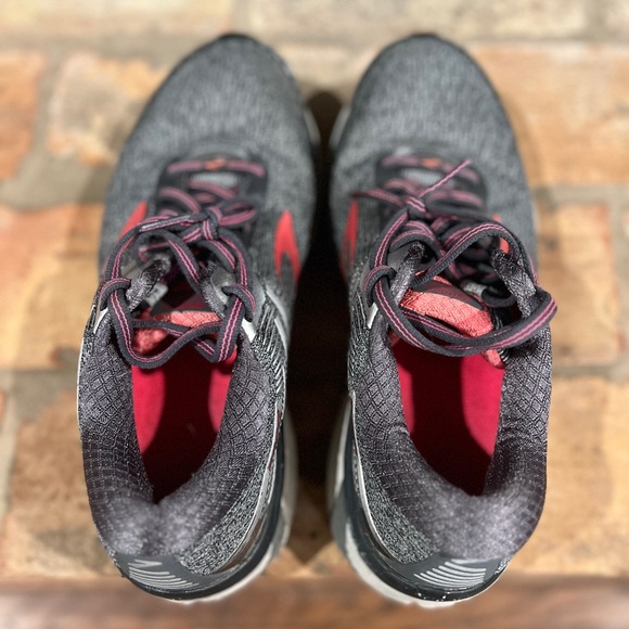 Brooks Adrenaline GTS 18 running shoes - Picture 6 of 11